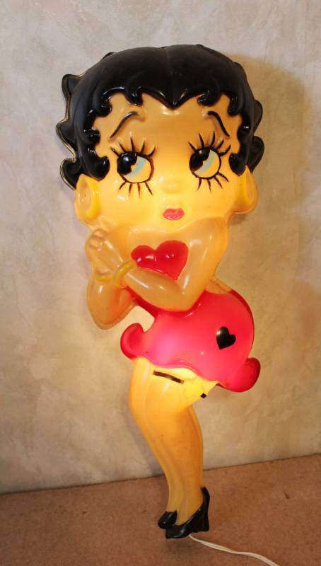 lot 7927 image: Light-Up BETTY BOOP Decor - Boo-boop-be doo WORKS