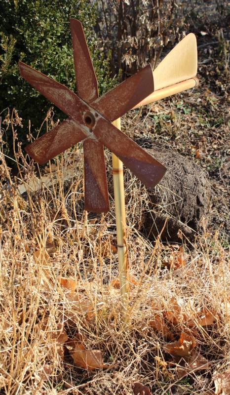 lot 7943 image: Whurly-Gig Weather Vane