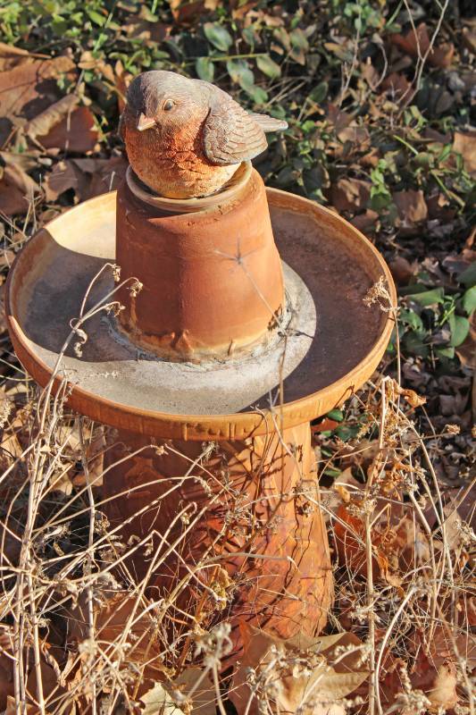 lot 7949 image: Bird Bath