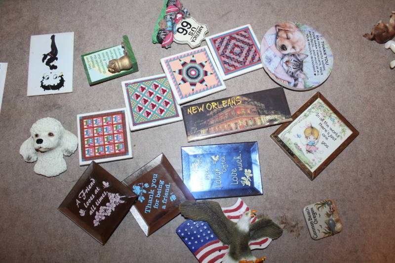 lot 7978 image: Lot of Magnets