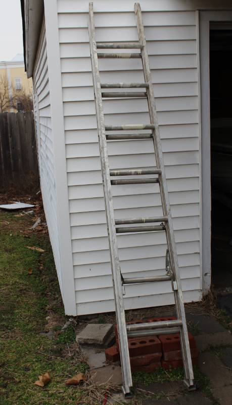 lot 1756 image: Extension Ladder