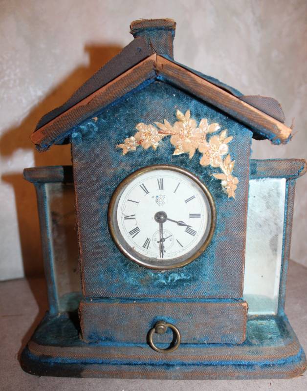lot 7986 image: Wall Clock - Untested