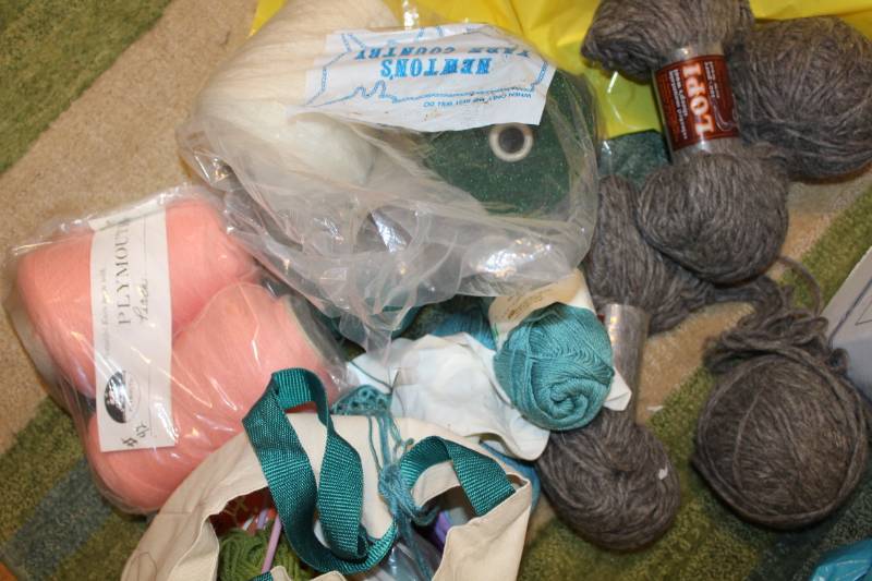 lot 7988 image: Lot of Yarn for knitting or crochet