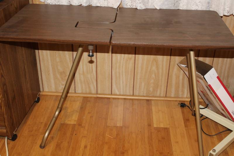 lot 2083 image: Sewing Table