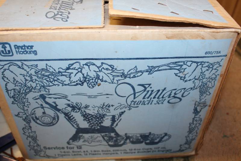 lot 2087 image: Anchor Hocking Punch Bowl Set