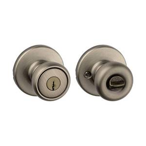 lot 3131 image: Kwikset Tylo Keyed Entry Door Knob in AB - Retail $111