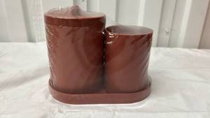 lot 7204 image: Rust Colored 3 Piece plastic Storage Set