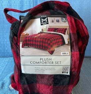 lot 2027 image: Members Mark Plush Comforter Set. Color RedBlack Plaid. Size King.