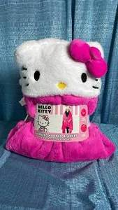 lot 5010 image: Hello Kitty Oversized Hooded Blanket