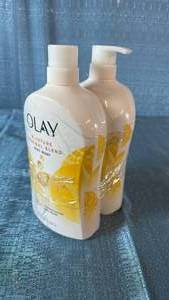 lot 6007 image: Olay Moisture Body Wash Set