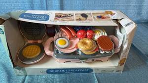 lot 6042 image: Members Mark Gourmet Breakfast Play Food Set