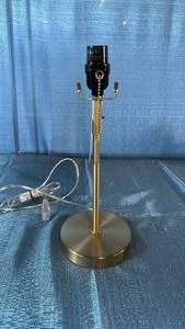 lot 6103 image: Double Shade Knurled Collection Table Lamp Gold - Threshold��