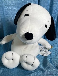 lot 7027 image: Snoopy Weighted Pillow