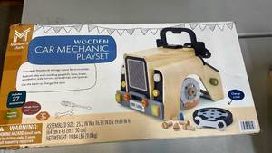 lot 7041 image: Members Mark Wooden Car Mechanic Playset