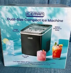 lot 7055 image: Iceman Dual-Size Compact Ice Machine
