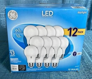 lot 7061 image: GE LED Daylight 12-Pack Dimmable Bulbs