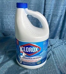 lot 7084 image: Clorox Regular Bleach
