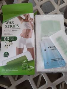 lot 621 image: Aloe Vera Hair Removal Wax Strips Kit - 80 Strips - Retail $12