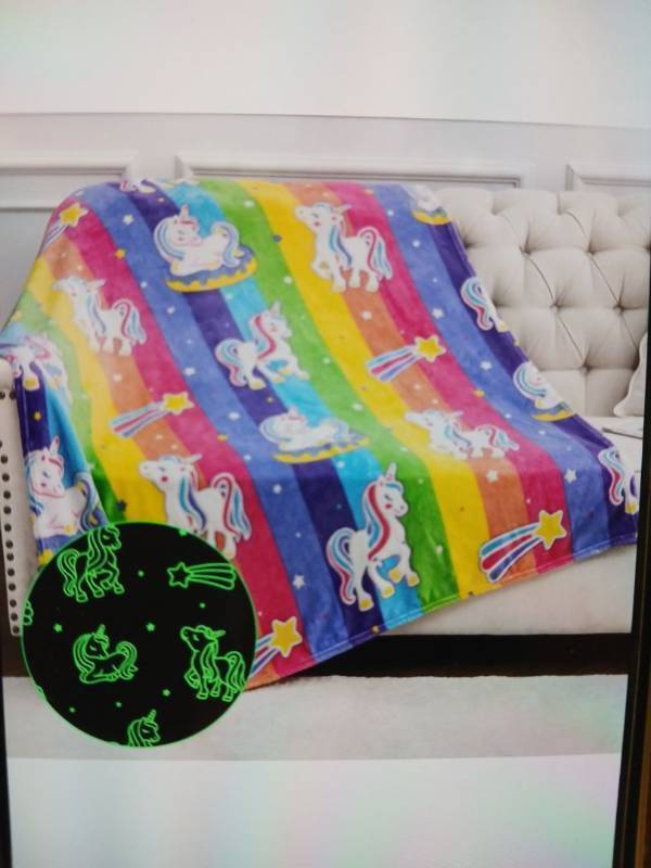 lot 23332 image: Unicorn Rainbow Glow In The Dark Premium Flannel Throw Blanket 50 x 60in