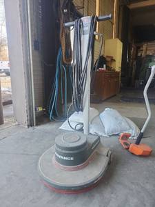 lot 11501 image: Advance 20 Commercial Floor Buffer