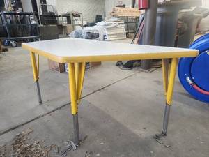 lot 16550 image: Laminate Metal School Table - Set of 10