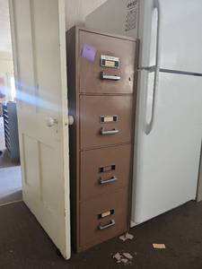lot 16573 image: Herring Hall Marvin 4-Drawer Filing Cabinet