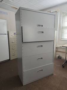 lot 16575 image: 5-Drawer Lateral File Cabinet