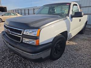 lot 5525 image: 2006 Chevrolet Silverado 1500 - WHITE &amp BLACK