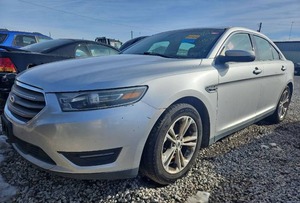 2015 Ford Taurus SEL - SILVER