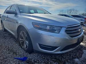 2015 Ford Taurus SEL - SILVER