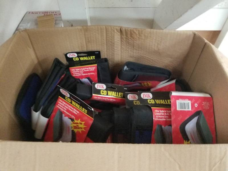 lot 5364 image: Box of CD Wallets