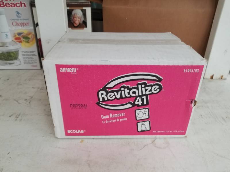 lot 5370 image: Three Cases of Gum Remover by EcoLab