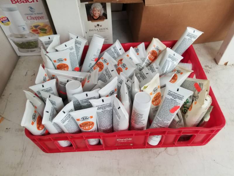 lot 5391 image: Crate of 4oz Tubes of Insect Repellent Gel