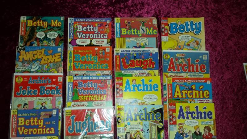 lot 5410 image: Lot of 16 Archie and the Gang Comic Books
