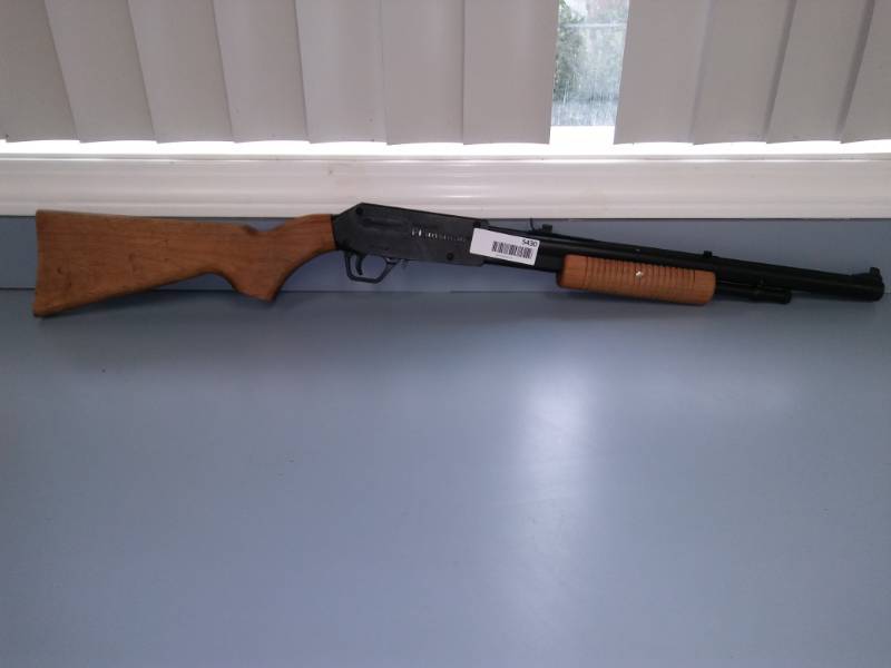 lot 5430 image: Marksman Model 1710 Plainsman BB Gun
