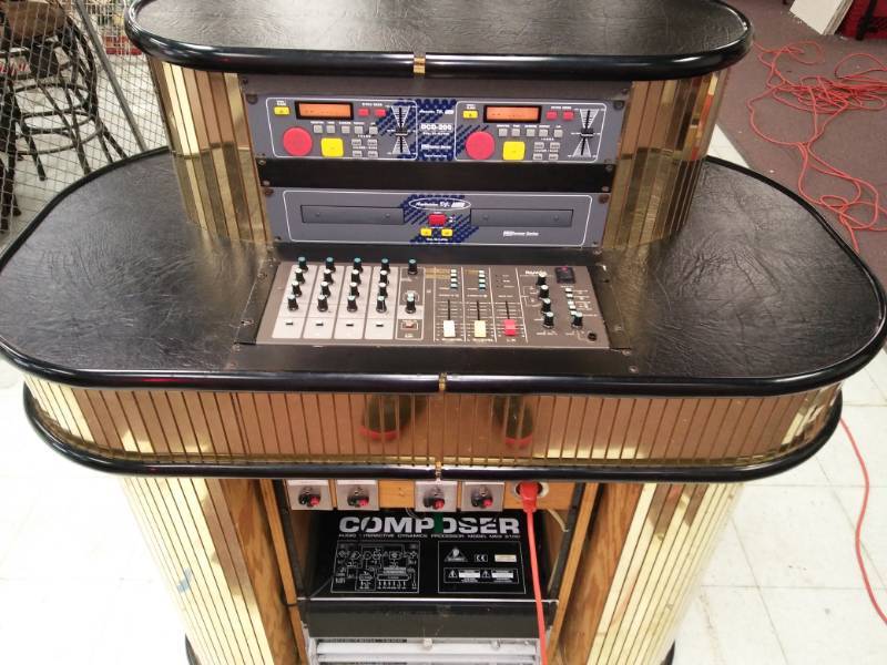 lot 5271 image: Complete DJ Station