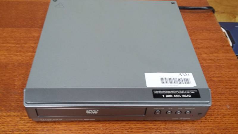 lot 5321 image: Magnavox Dvd Player
