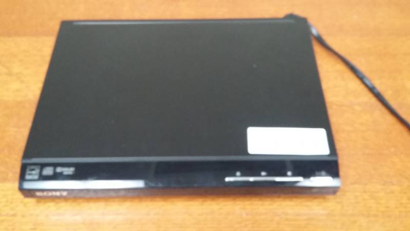 lot 5324 image: Sony Dvd Player