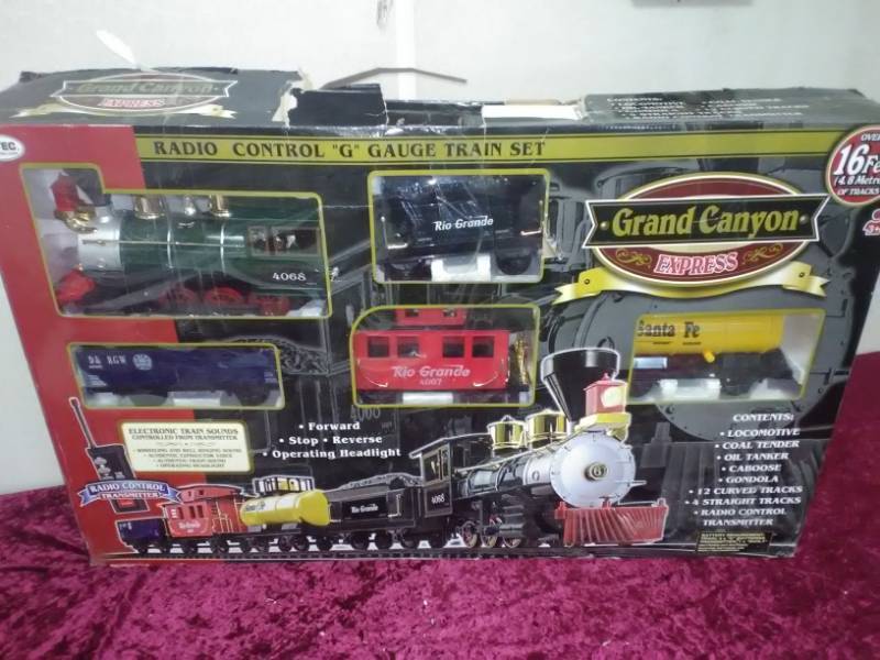 lot 5770 image: Train Set