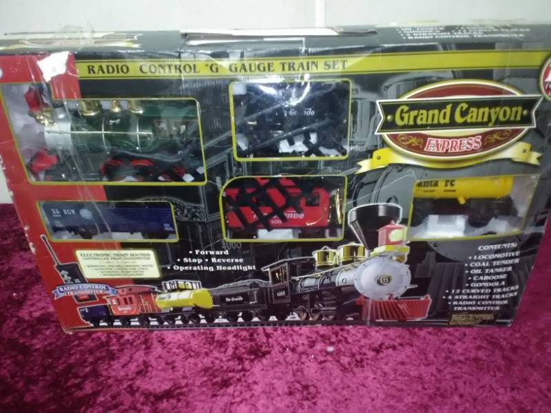 lot 5774 image: Train Set