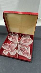 lot 1023 image: Vintage ashtray set