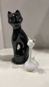 lot 1040 image: Ceramic cat decor taller is 13 in tall