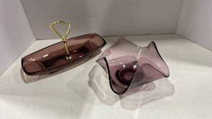 lot 1052 image: Amethyst glass serving dishes