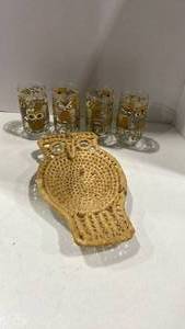lot 1056 image: Vintage owl glasses and woven tray