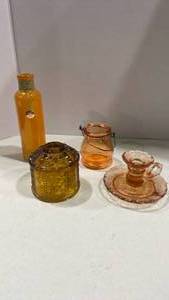 lot 1070 image: Assorted orange glasswares