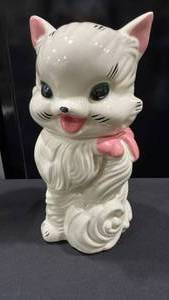 lot 1079 image: Vintage kitty cookie jar
