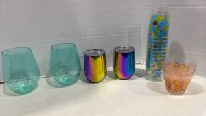 lot 1126 image: Wine Tumblers and Vintage Plastic Cups