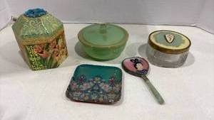 lot 1138 image: Vintage intage Decorative Vanity Collection with Asian Motifs