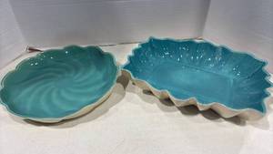 lot 1141 image: Turquoise Ceramic Shell Dishes