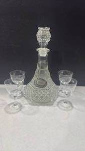 lot 1182 image: Anchor Hocking Wexford clear glass decanter with a stopper and 4 champagne coupe glasses